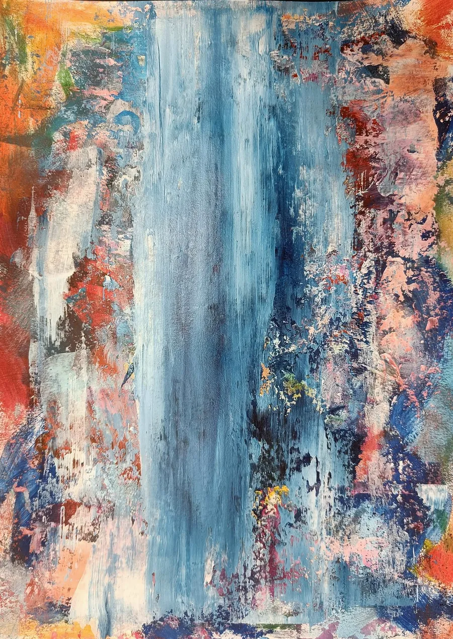 A pale blue vertical band down the middle, edged with orange, red and dark blue flecks